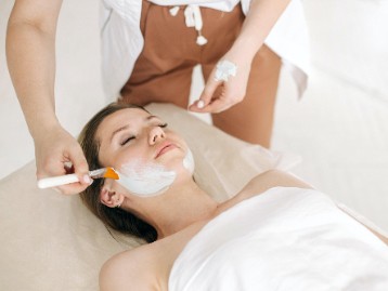 Niisutav näohoolitsus - Oldtown Massage Center ÜHELE 49€ - Emoti.ee